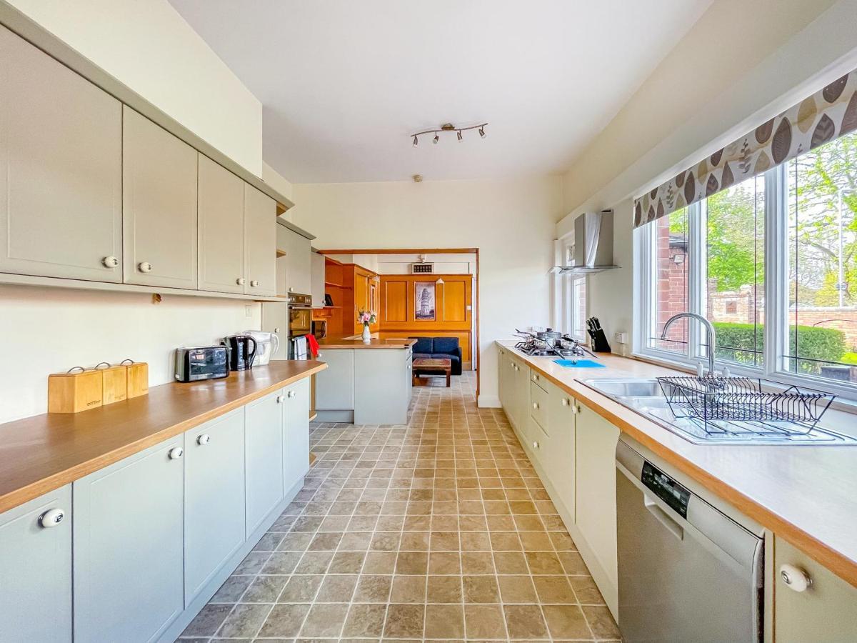 *Rg9Bc* For Your Most Relaxed & Cosy Stay + Free Parking + Free Fast Wifi * Leeds  Zewnętrze zdjęcie